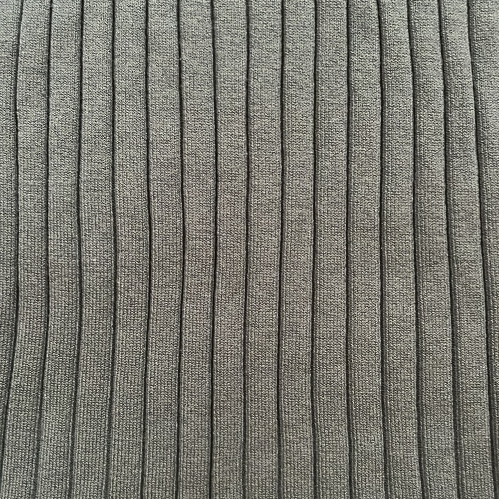 H&M • Ribbed crop top - Picture 2 of 6